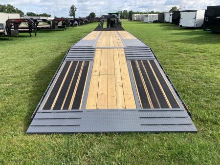 New 2026 Diamond C Trailers 102X40 TANDEM 25.9K GN HYDROTAIL W/ BLACKWOOD RUNNERS, HYDROJACKS, AIR RIDE, DISC BRAKES & WIRELESS REMOTE Flatbed Trailer