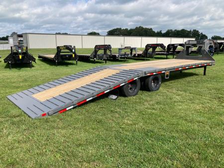 New 2026 Diamond C Trailers 102X32 TANDEM 25K GN HYDROTAIL W/ STEEL RUNNERS, HYDROJACKS, SOLAR & WIRELESS Flatbed Trailer