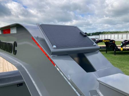 New 2026 Diamond C Trailers 102X32 TANDEM 25K GN HYDROTAIL W/ STEEL RUNNERS, HYDROJACKS, SOLAR & WIRELESS Flatbed Trailer