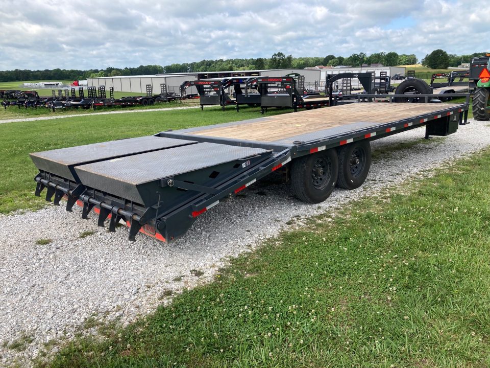 Used 2026 Lamar Trailers 102X24 TANDEM 14K W/ 5' DOVE, MAX RAMPS & 14 PLY TIRES Deckover Trailer