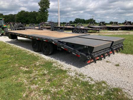 Used 2026 Lamar Trailers 102X24 TANDEM 14K W/ 5' DOVE, MAX RAMPS & 14 PLY TIRES Deckover Trailer