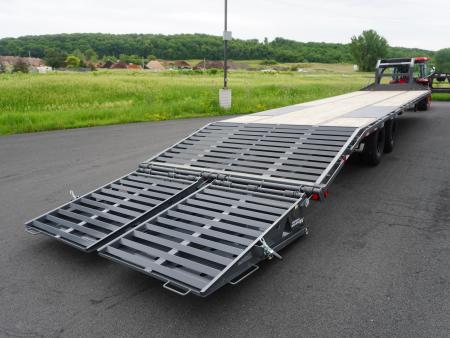 New 2026 PJ Trailers 36ft Deckover Flatbed Trailer