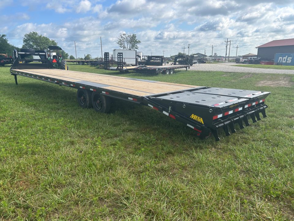New 2027 Big Tex 102x40 Tandem 17.5K GN Flatbed w/ 5' Dove & Mega Ramps