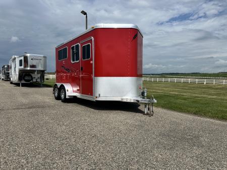 Used 2005 Featherlite 2 Horse Straight Load Bumper Pull Horse Trailer