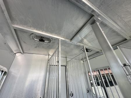 Used 2005 Featherlite 2 Horse Straight Load Bumper Pull Horse Trailer