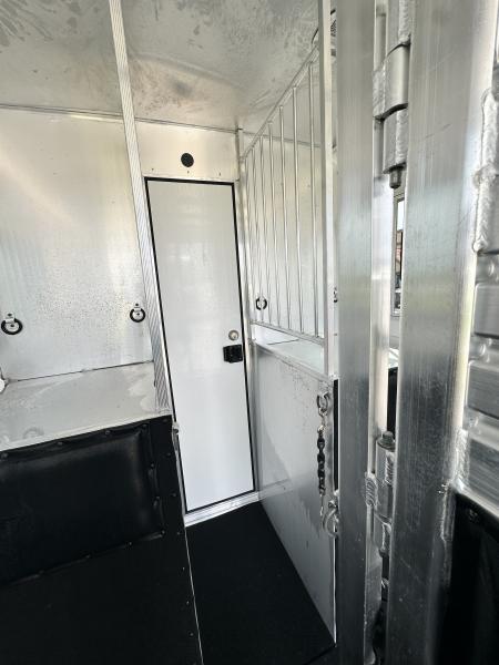 Used 2005 Featherlite 2 Horse Straight Load Bumper Pull Horse Trailer