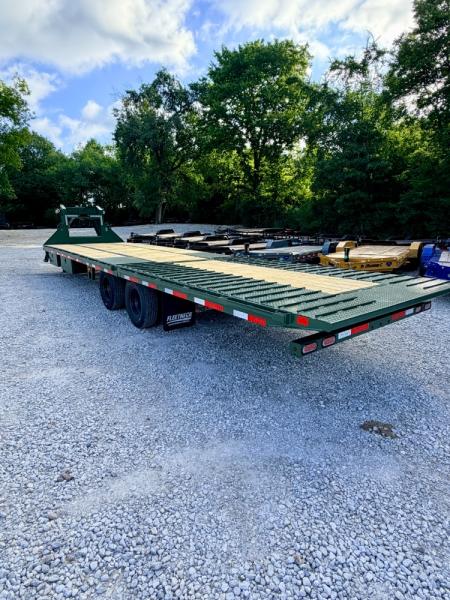 New 2026 Diamond C Trailers 25.9K FMAX212 12' Hydraulic Dovetail 32'X102" Pacesetter Edition Flatbed Trailer