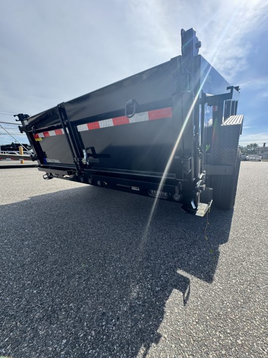 New 2026 Load Trail Gooseneck DG83X14 Dump Trailer 7 Ga Floor