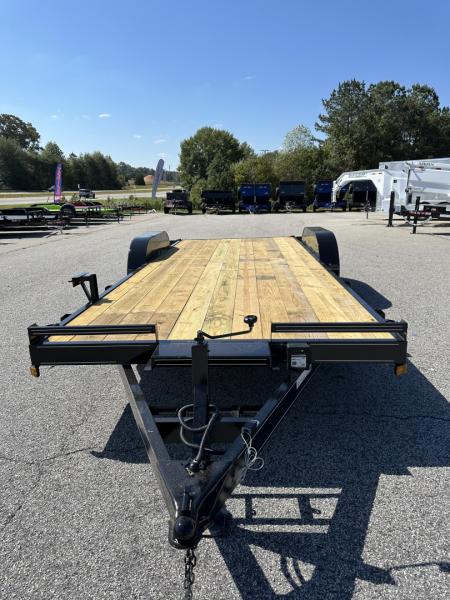 New 2026 20FT 10K WOOD FLOOR DELUXE CAR HAULER WITH 2 BRAKE AXLES AND RADIAL TIRE UPGRADE