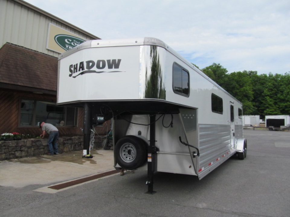 New Shadow 4 Horse Head to Head w/ DR Horse Trailer