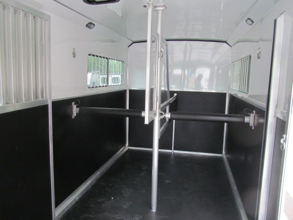 New Shadow 4 Horse Head to Head w/ DR Horse Trailer