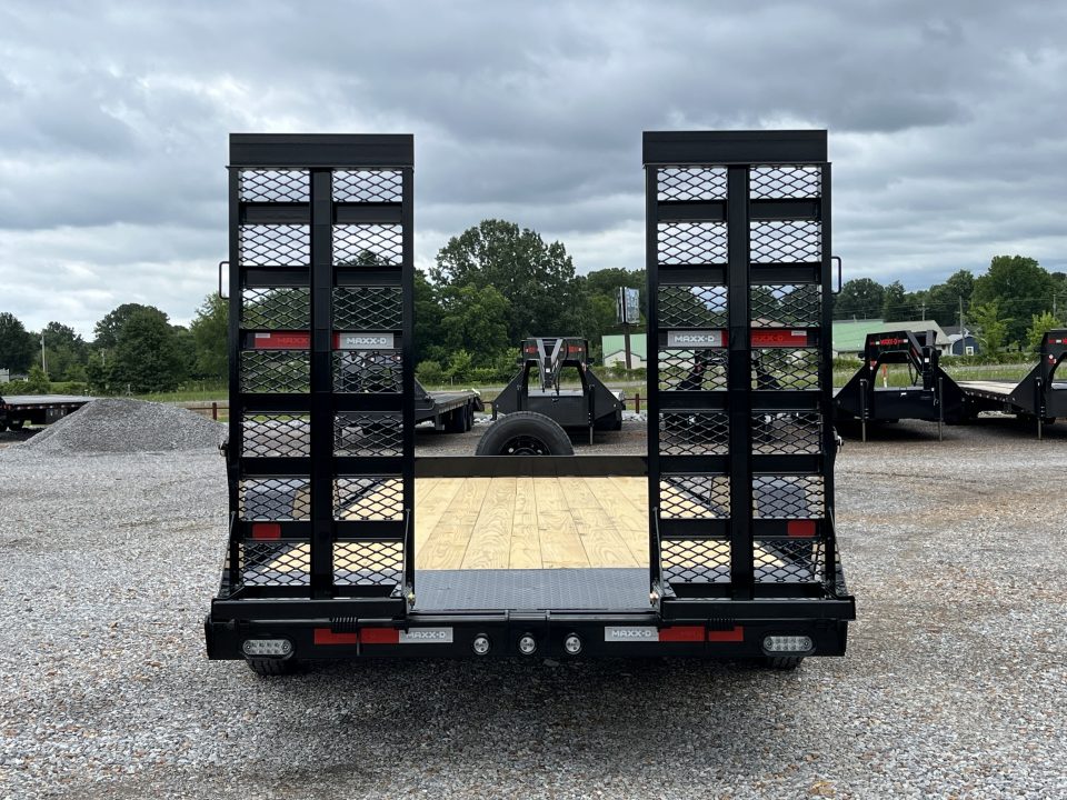 New 2027 MAXXD 83"x20' 14k Equipment Trailer
