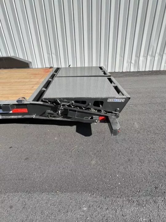 New 2026 Diamond C 82"x22' Equipment, 36" Dove w/Max Ramps LPX207