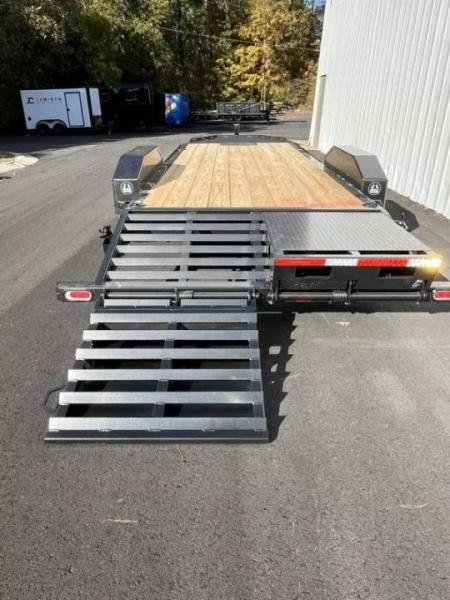 New 2026 Diamond C 82"x22' Equipment, 36" Dove w/Max Ramps LPX207