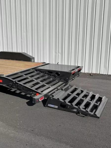 New 2026 Diamond C 82"x22' Equipment, 36" Dove w/Max Ramps LPX207