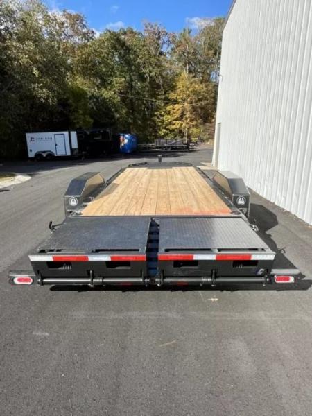 New 2026 Diamond C 82"x22' Equipment, 36" Dove w/Max Ramps LPX207