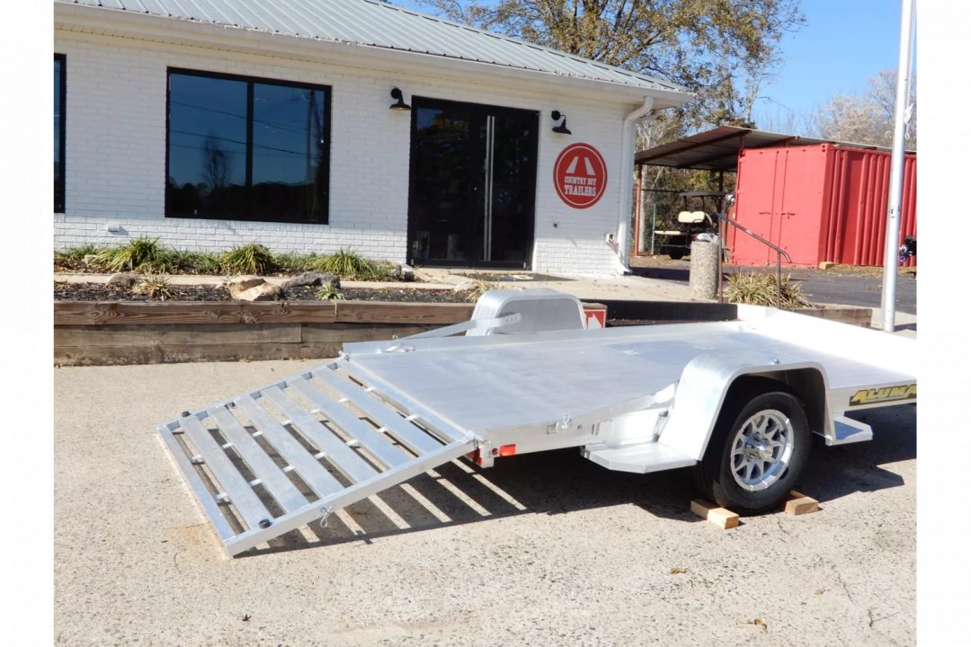 New 2026 Aluma 63"X10' Utility, Straight Tailgate 6310S-TG