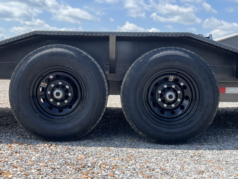 New 2027 MAXXD 102"x24' 14k Power Tilt Trailer