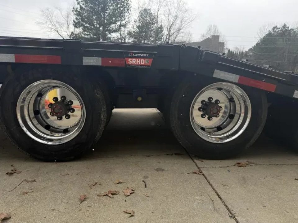 New 2026 Diamond C 8.5x35' Gooseneck, 12' Hydraulic Dove & Jacks, 25900 GVWR FMAX212 HDT