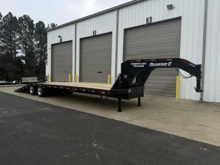 New 2026 Diamond C 8.5x35' Gooseneck, 12' Hydraulic Dove & Jacks, 25900 GVWR FMAX212 HDT