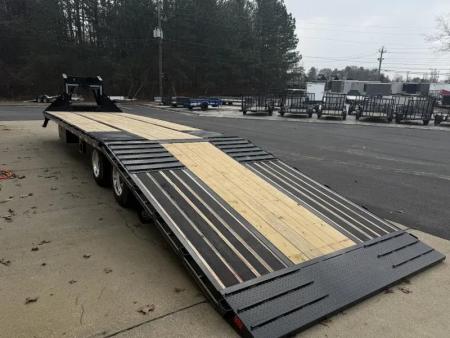 New 2026 Diamond C 8.5x35' Gooseneck, 12' Hydraulic Dove & Jacks, 25900 GVWR FMAX212 HDT