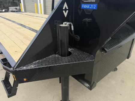 New 2026 Diamond C 8.5x35' Gooseneck, 12' Hydraulic Dove & Jacks, 25900 GVWR FMAX212 HDT