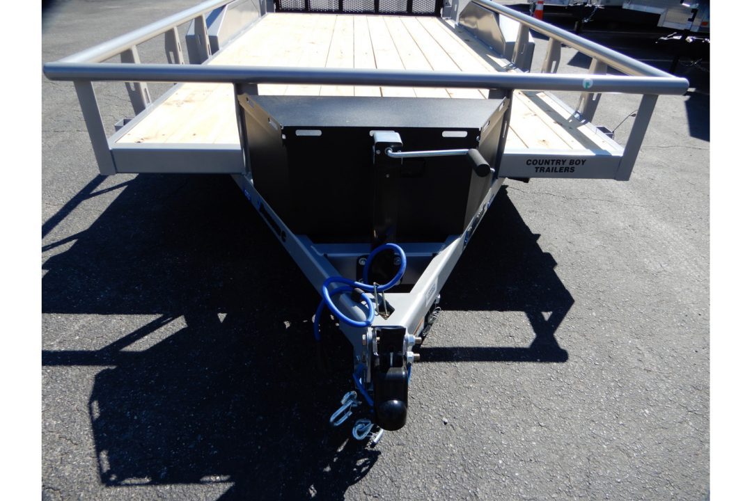 New 2026 Diamond C 83"x16' Landscape, Bifold Gate, 4950 LB Payload, GTU235
