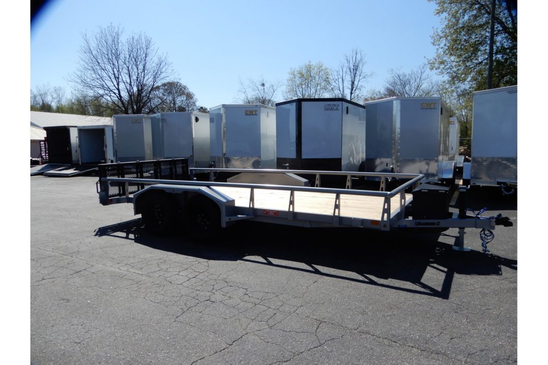 New 2026 Diamond C 83"x16' Landscape, Bifold Gate, 4950 LB Payload, GTU235