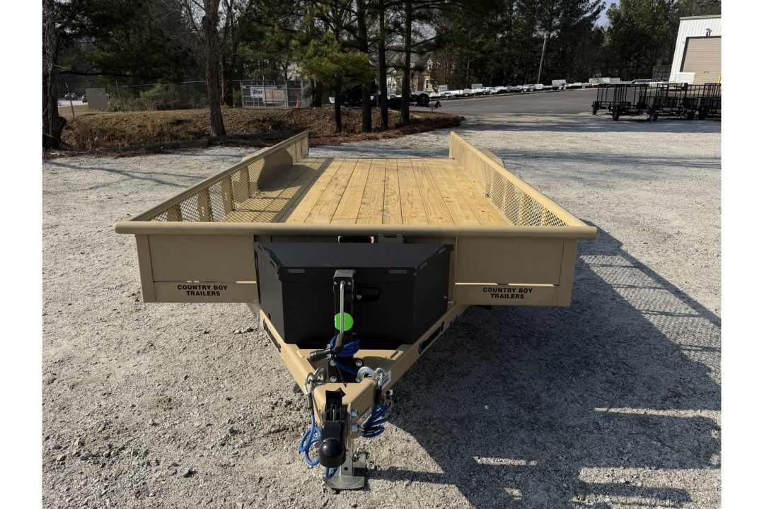 New 2026 Diamond C 83"x18' Utility, Tractor Gate, Venture Series TUT206
