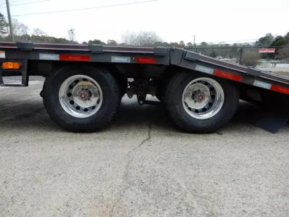 New 2026 Diamond C 8.5x30' Gooseneck, 12' Hydraulic Dove & Jacks, 25900 GVWR, FMAX212HDT