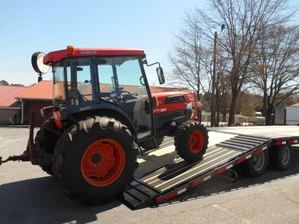 New 2026 Diamond C 8.5x30' Gooseneck, 12' Hydraulic Dove & Jacks, 25900 GVWR, FMAX212HDT