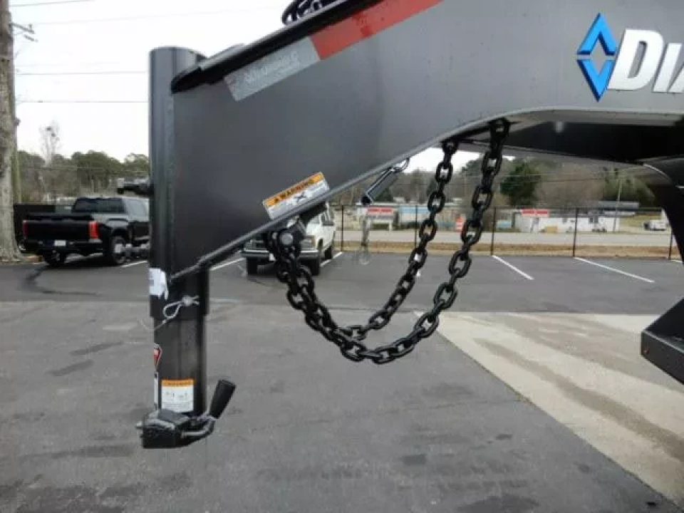 New 2026 Diamond C 8.5x30' Gooseneck, 12' Hydraulic Dove & Jacks, 25900 GVWR, FMAX212HDT