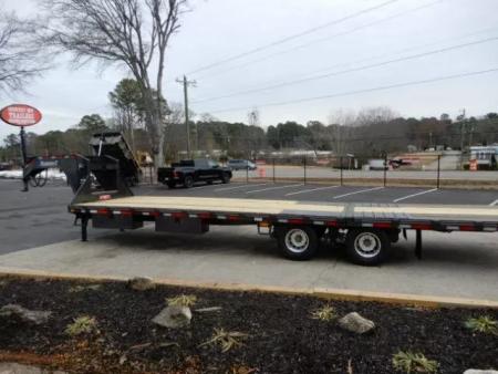 New 2026 Diamond C 8.5x30' Gooseneck, 12' Hydraulic Dove & Jacks, 25900 GVWR, FMAX212HDT