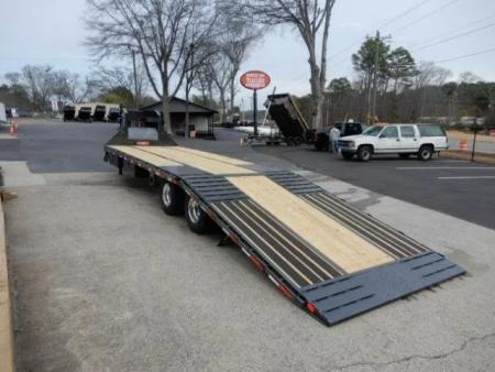 New 2026 Diamond C 8.5x30' Gooseneck, 12' Hydraulic Dove & Jacks, 25900 GVWR, FMAX212HDT