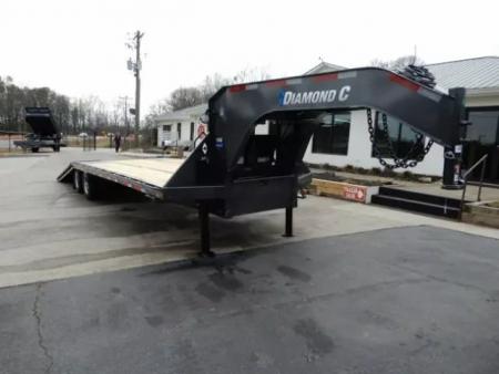 New 2026 Diamond C 8.5x30' Gooseneck, 12' Hydraulic Dove & Jacks, 25900 GVWR, FMAX212HDT