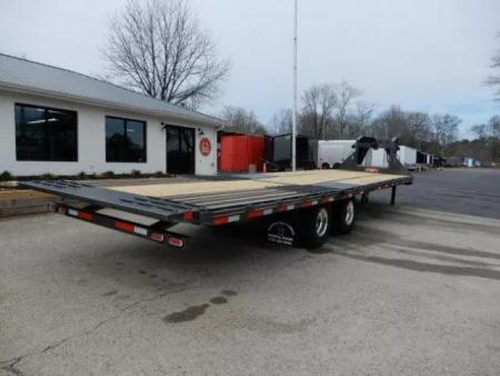 New 2026 Diamond C 8.5x30' Gooseneck, 12' Hydraulic Dove & Jacks, 25900 GVWR, FMAX212HDT