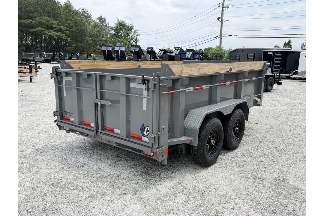 New 2026 Diamond C MDT 206 12'x77"