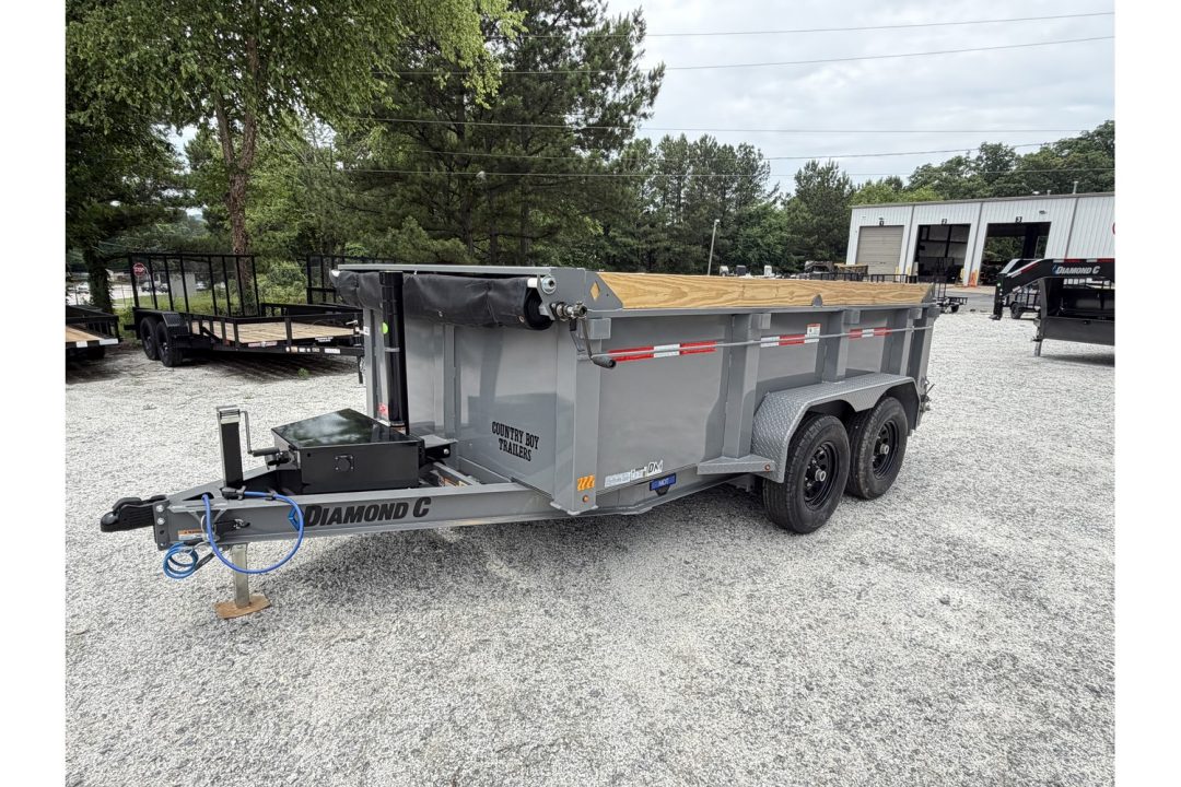 New 2026 Diamond C MDT 206 12'x77"