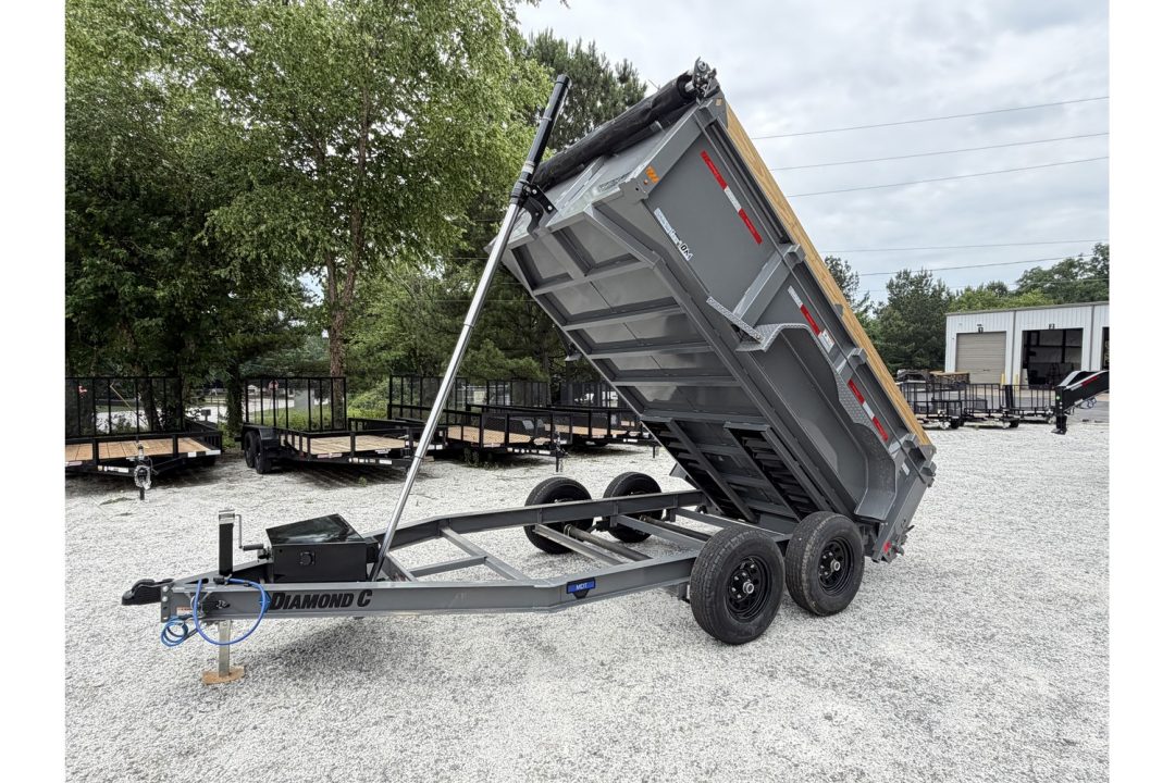 New 2026 Diamond C MDT 206 12'x77"
