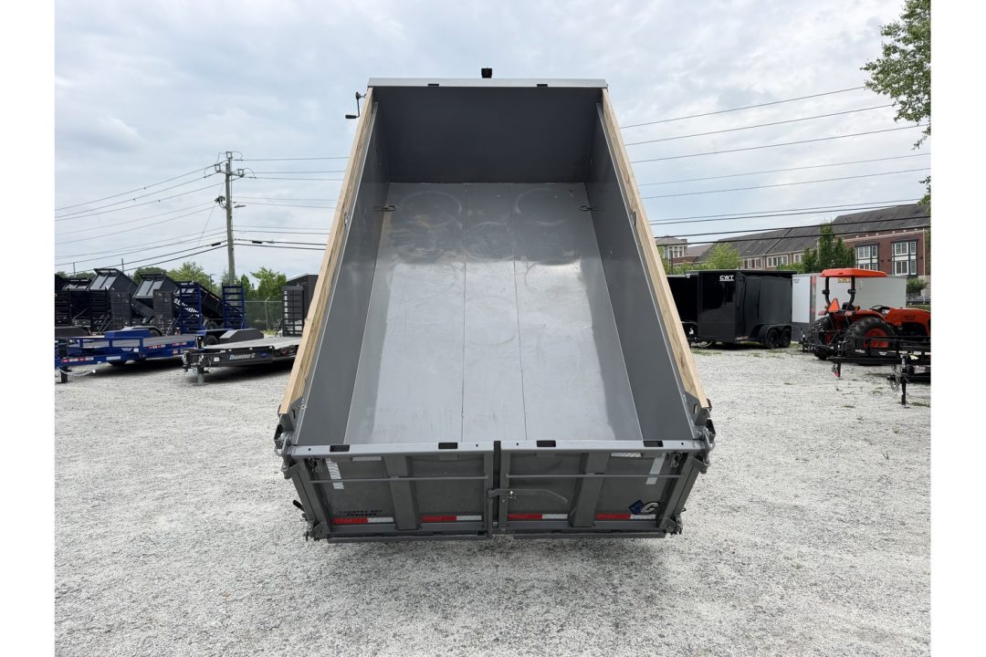 New 2026 Diamond C MDT 206 12'x77"