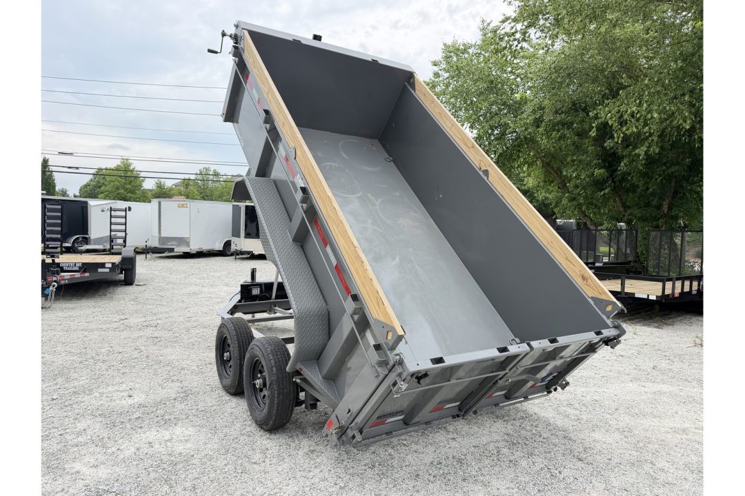 New 2026 Diamond C MDT 206 12'x77"