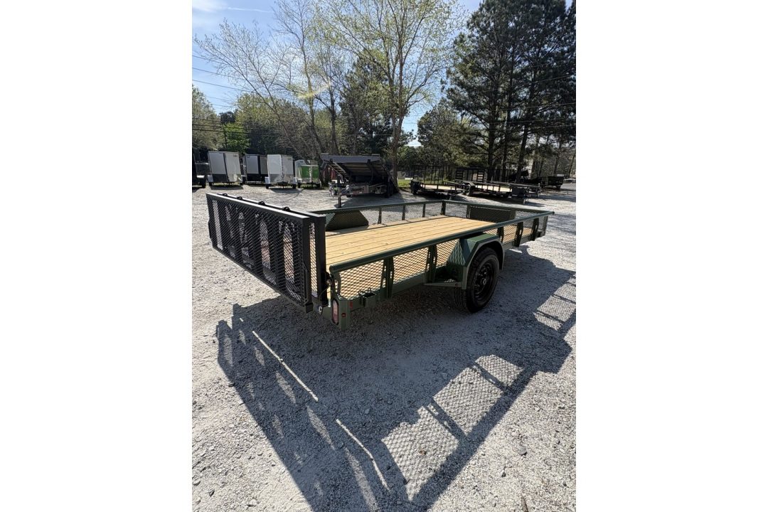 New 2026 Diamond C 83x14' Utility, Bi-Fold Gate PSA 106