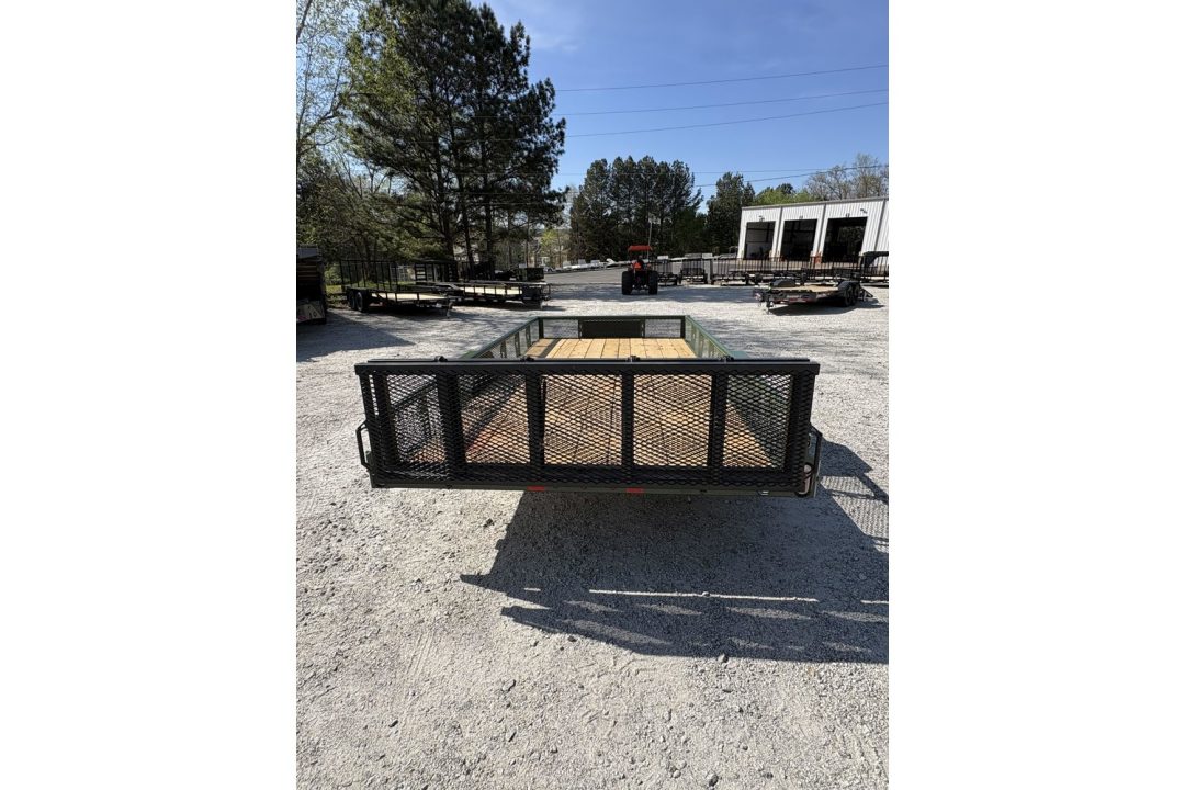 New 2026 Diamond C 83x14' Utility, Bi-Fold Gate PSA 106