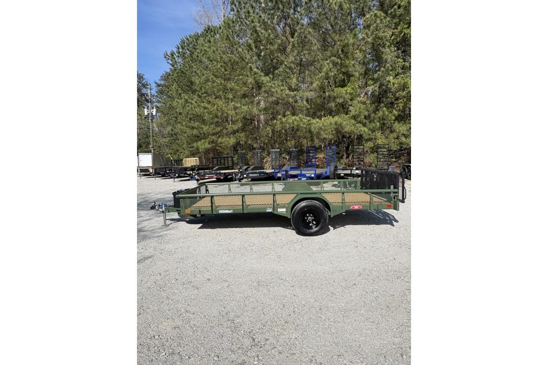 New 2026 Diamond C 83x14' Utility, Bi-Fold Gate PSA 106