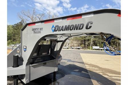 New 2026 Diamond C 8.5x32' Gooseneck, 25900 GVWR, Hydraulic Dove & Jacks, FMAX212HDT