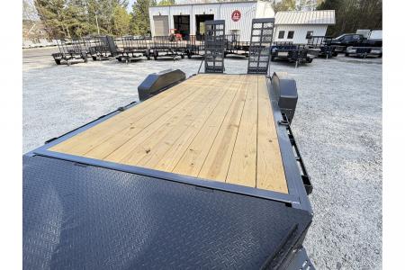 New 2026 Diamond C 82x18' Low Profile Equipment, LPX207