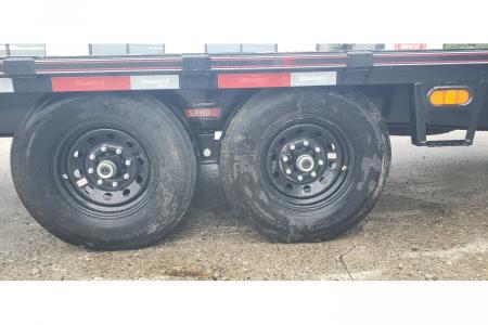 New 2026 Diamond C 8.5x24' Deckover Equipment, 5' Dove, Extra-Wide Ramps, 15500 GVWR, DEC207