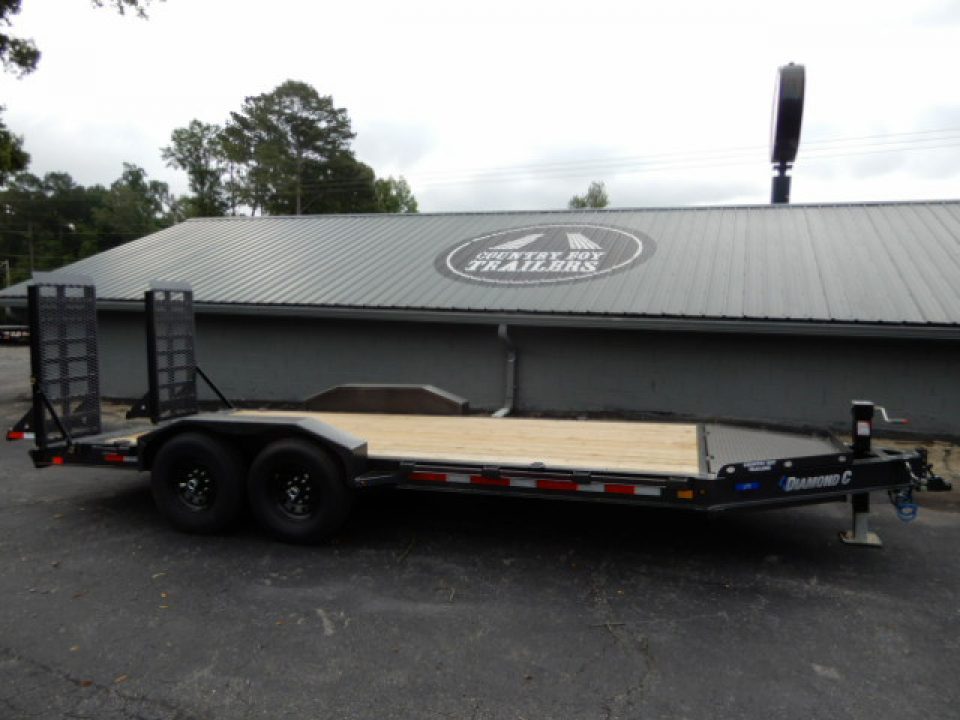 New 2026 Diamond C 82x20' Equipment, 2' Dove w/Flip Ramps LPX207