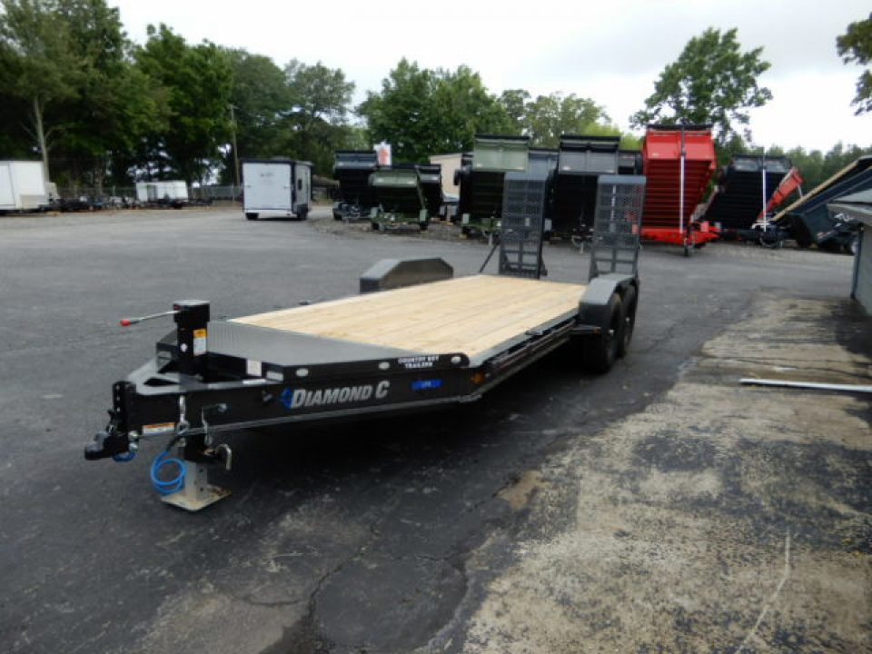 New 2026 Diamond C 82x20' Equipment, 2' Dove w/Flip Ramps LPX207