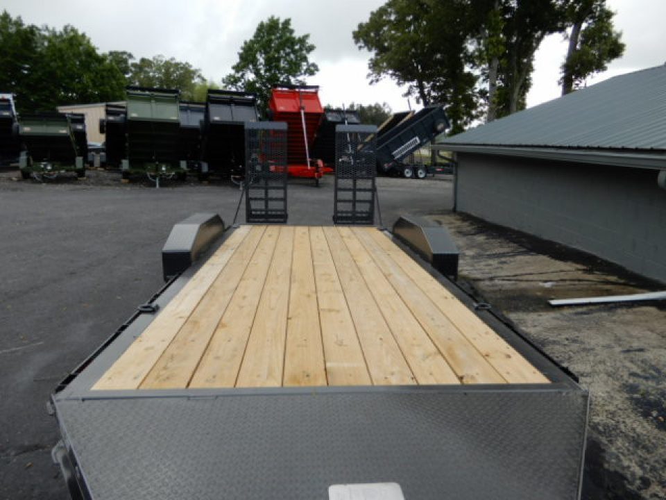 New 2026 Diamond C 82x20' Equipment, 2' Dove w/Flip Ramps LPX207
